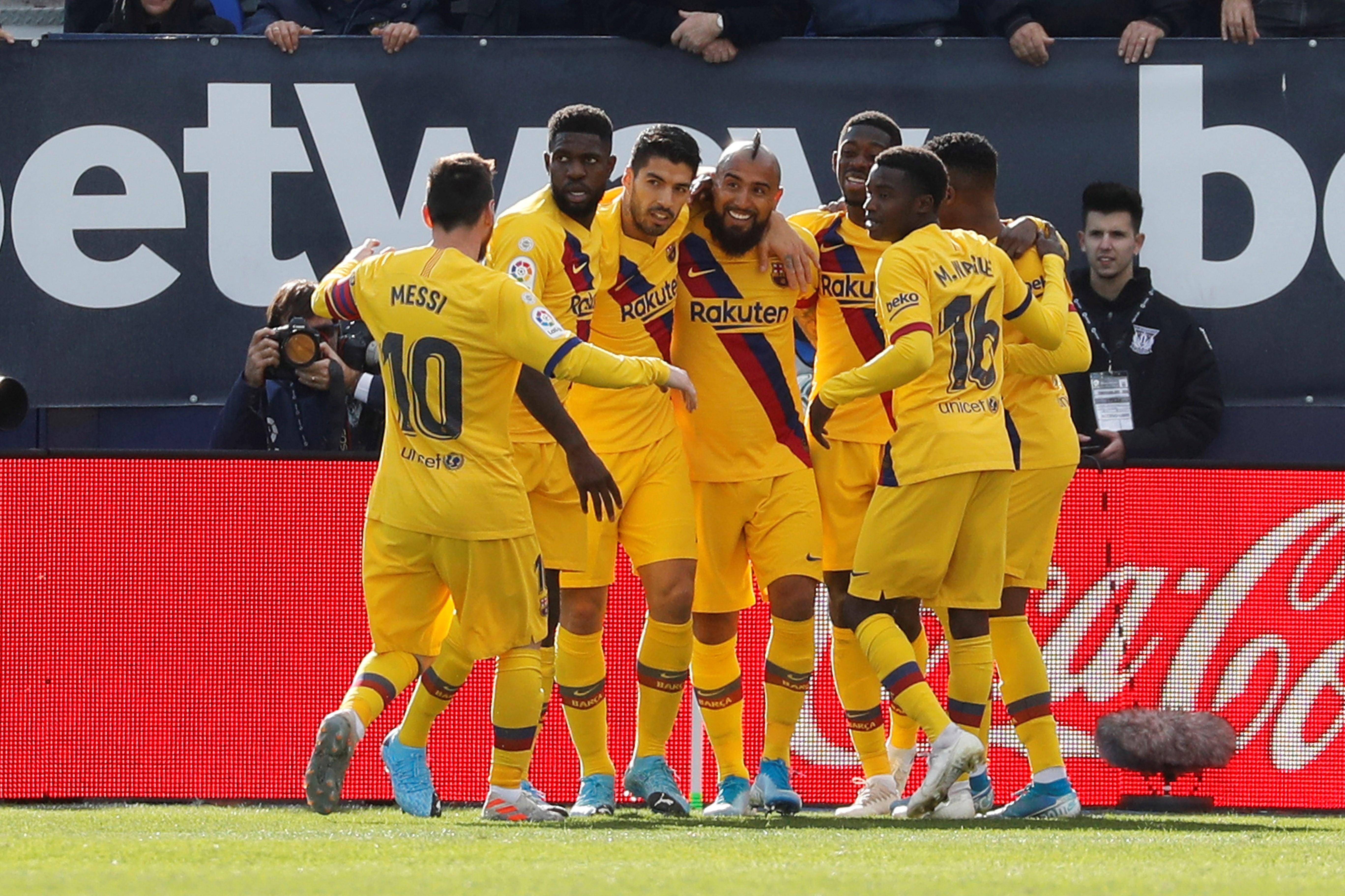 El Barça dissimula les penúries al camp del cuer (1-2)