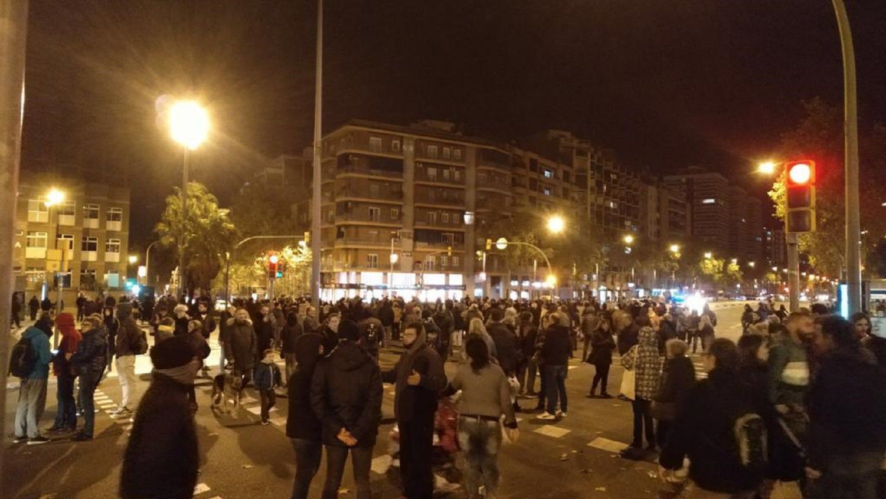 Multan un conductor para hacer sónar el claxon en apoyo al corte de Meridiana