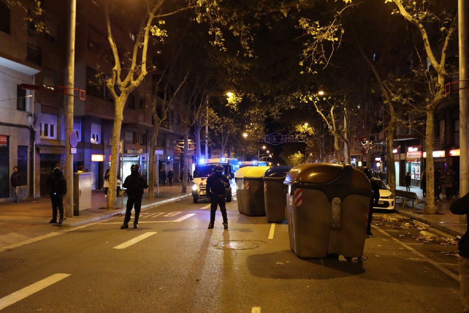 Corte|Trozo meridiana barricadas Fabra y Puig @lalertacanal