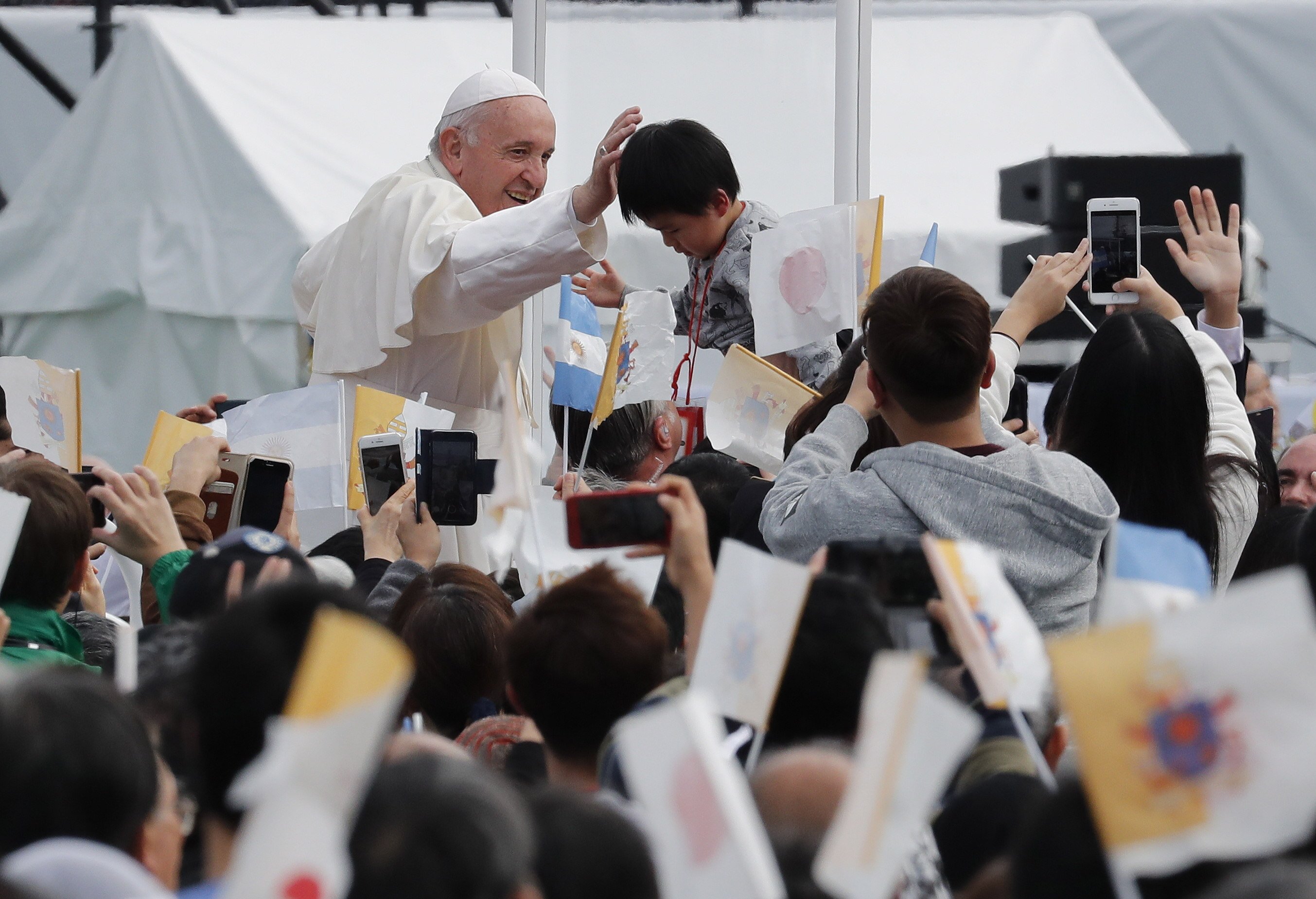 El Papa reclama desde Nagasaki un mundo libre de armas nucleares