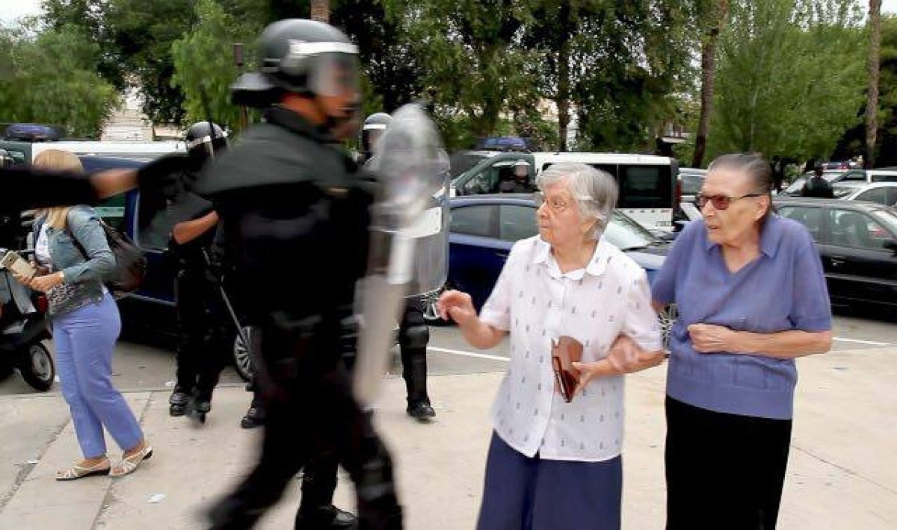 Mor Trini Forés, icona de l'1-O a les Terres de l'Ebre