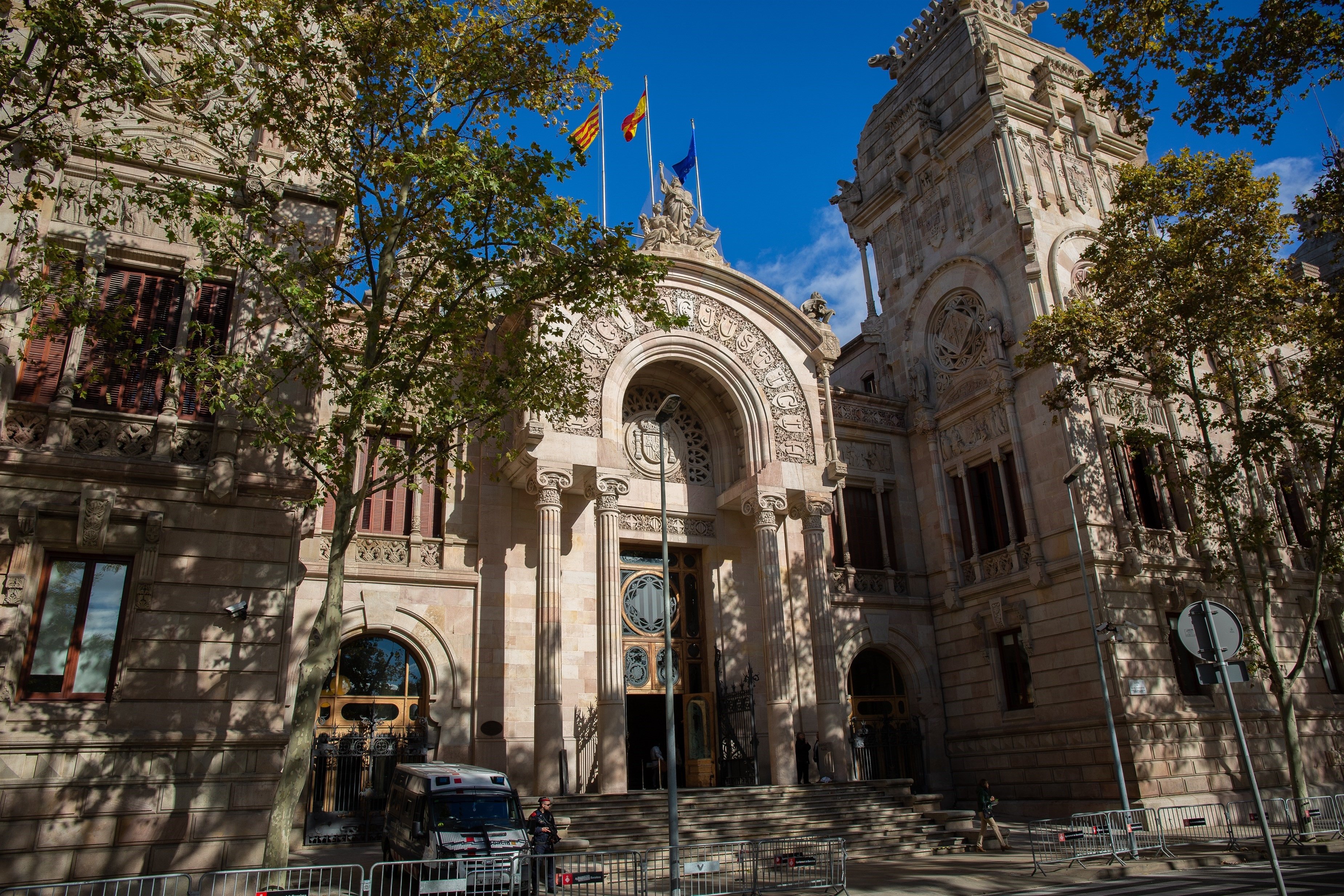 40 entidades acusan al TSJC de lanzar una "nueva agresión" a la escuela catalana