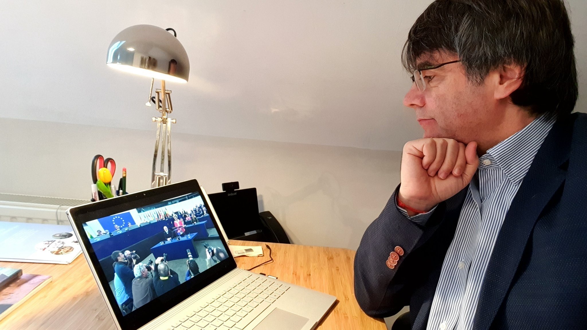 Puigdemont reivindica la seva condició d'eurodiputat