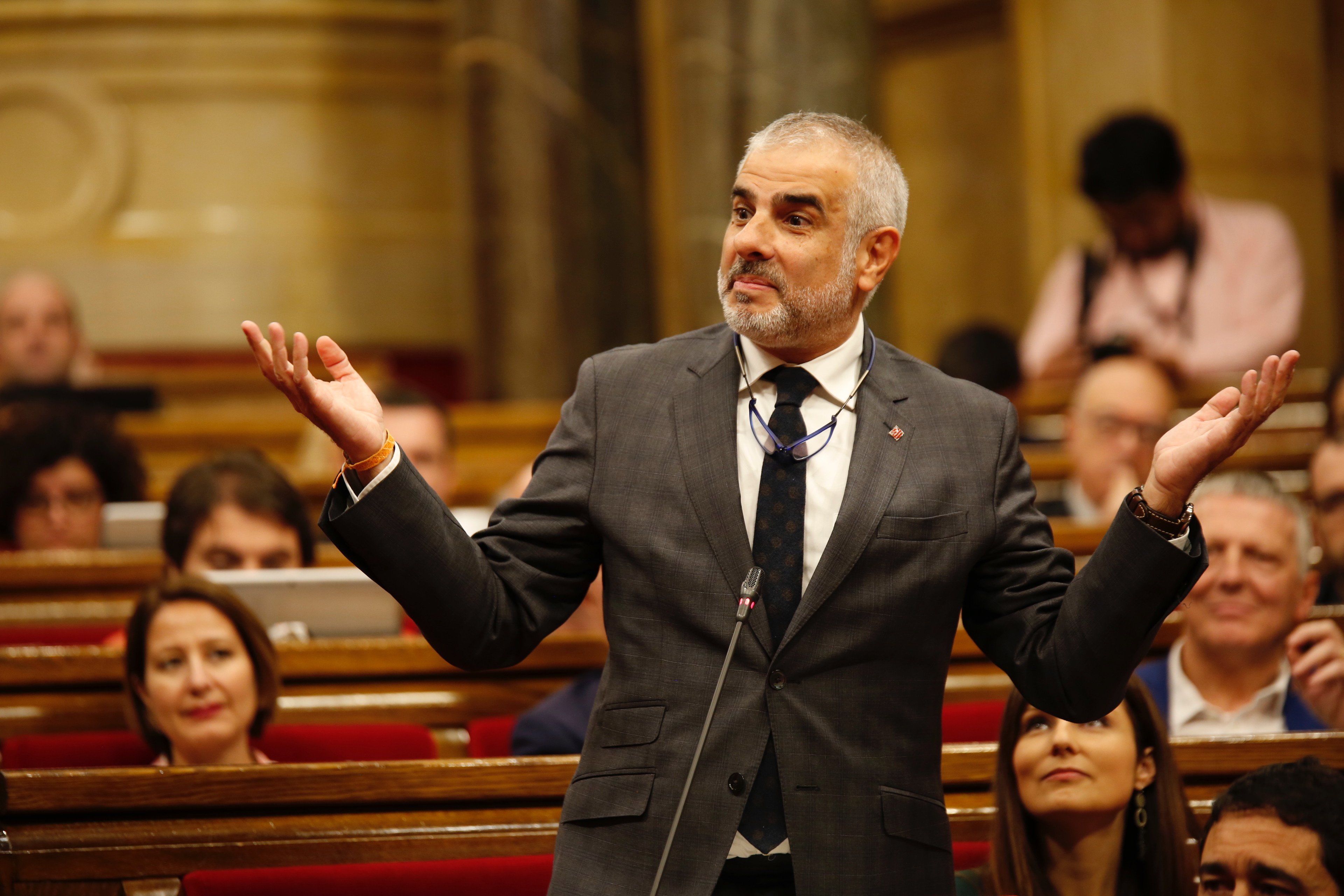 Declaración conjunta en el Parlament contra Carrizosa por "machista y sexista"