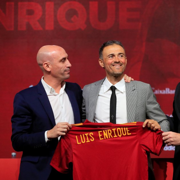 Luis Enrique communicates to Rubiales his future