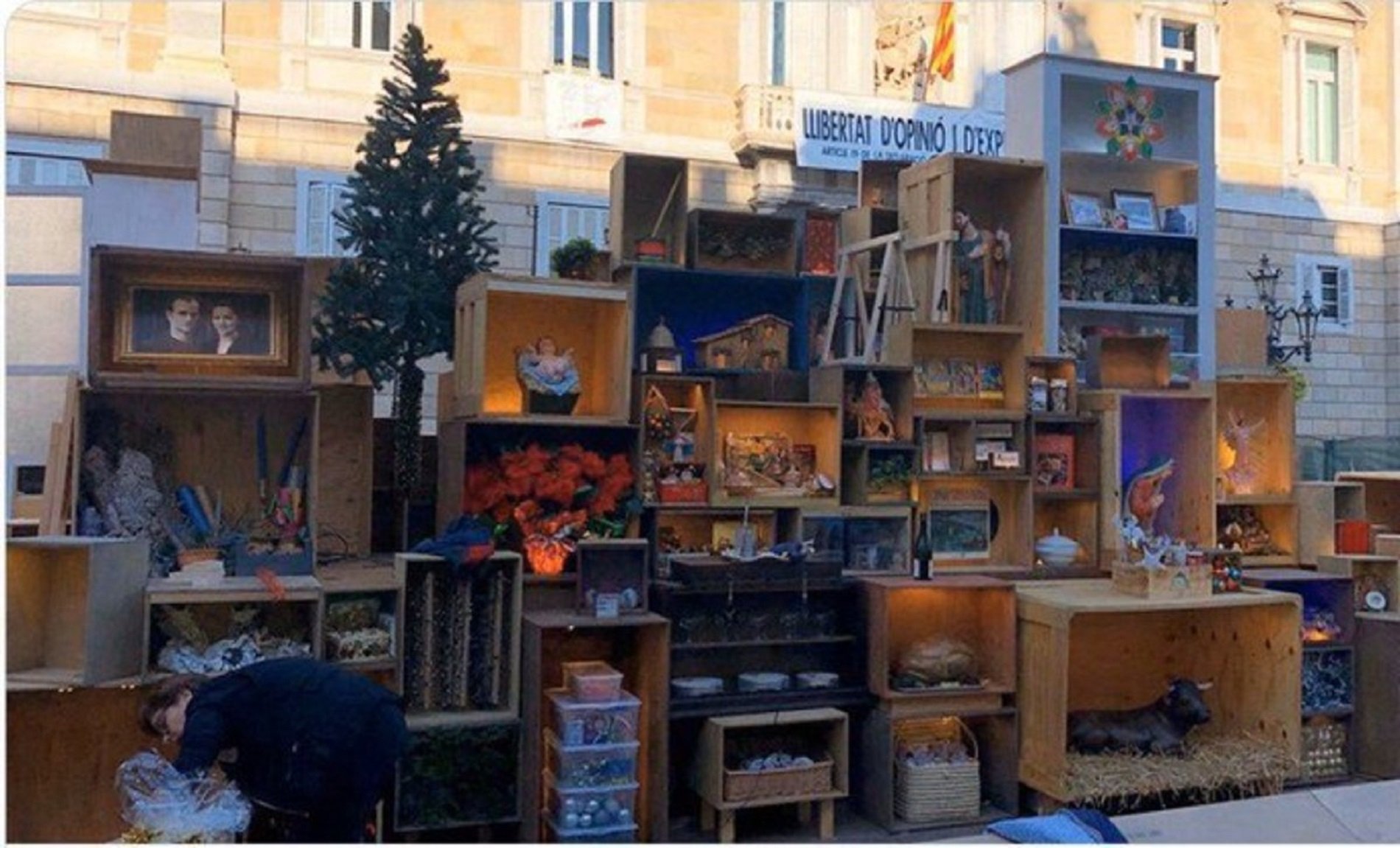 Vuelve el clásico navideño: la polémica por el belén de Sant Jaume