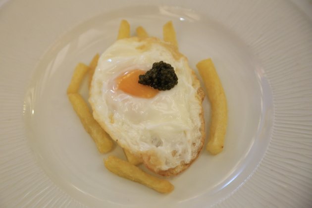 Huevo frito caviar Pasillo|Pasadizo de Pep Jokin Buesa
