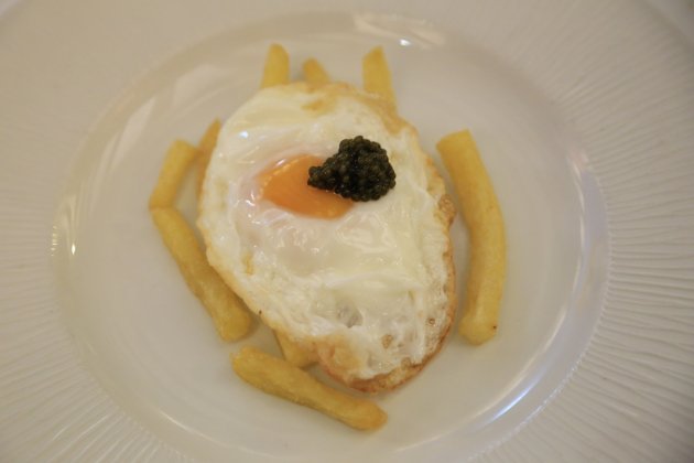 Huevo frito caviar Pasillo|Pasadizo de Pep Jokin Buesa