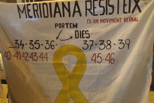 pancarta meridiana - meridiana resisteix