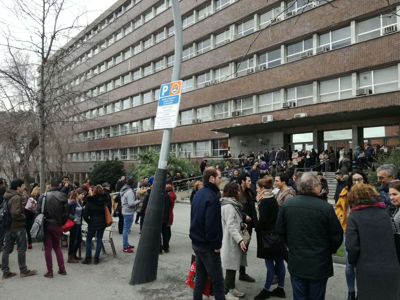 1.717 catalans s'examinen del Mir