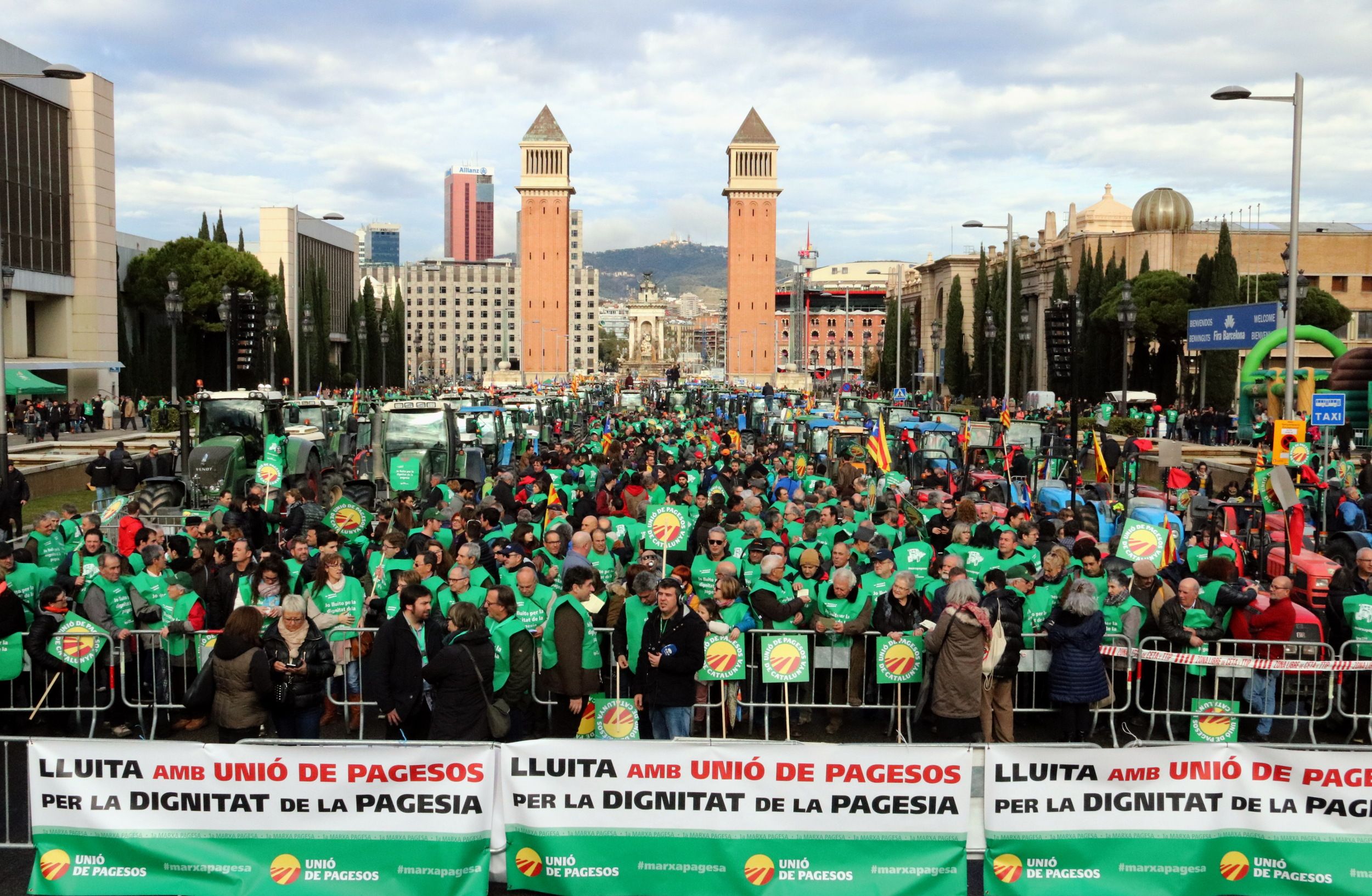 Tractorada histórica en Barcelona por la dignidad del campesinado