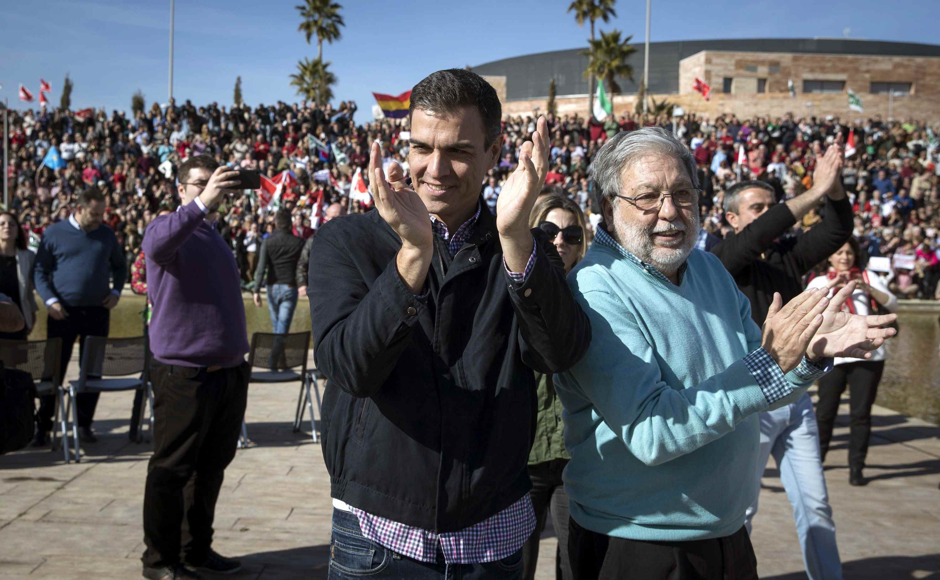 Pedro Sánchez es presenta a les primàries del PSOE