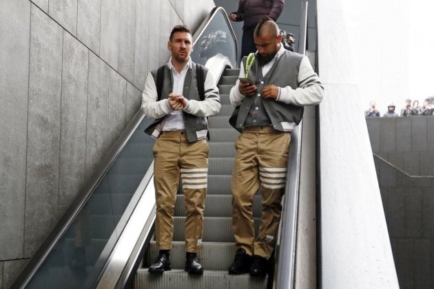 messi vidal nou uniforme FCB