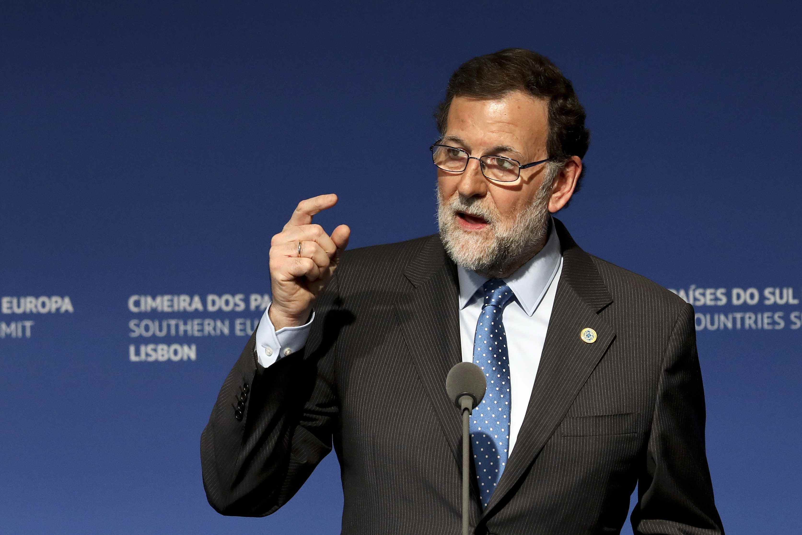 Rajoy respon a Puigdemont (per carta): "És impossible i liquida l'ordre constitucional"