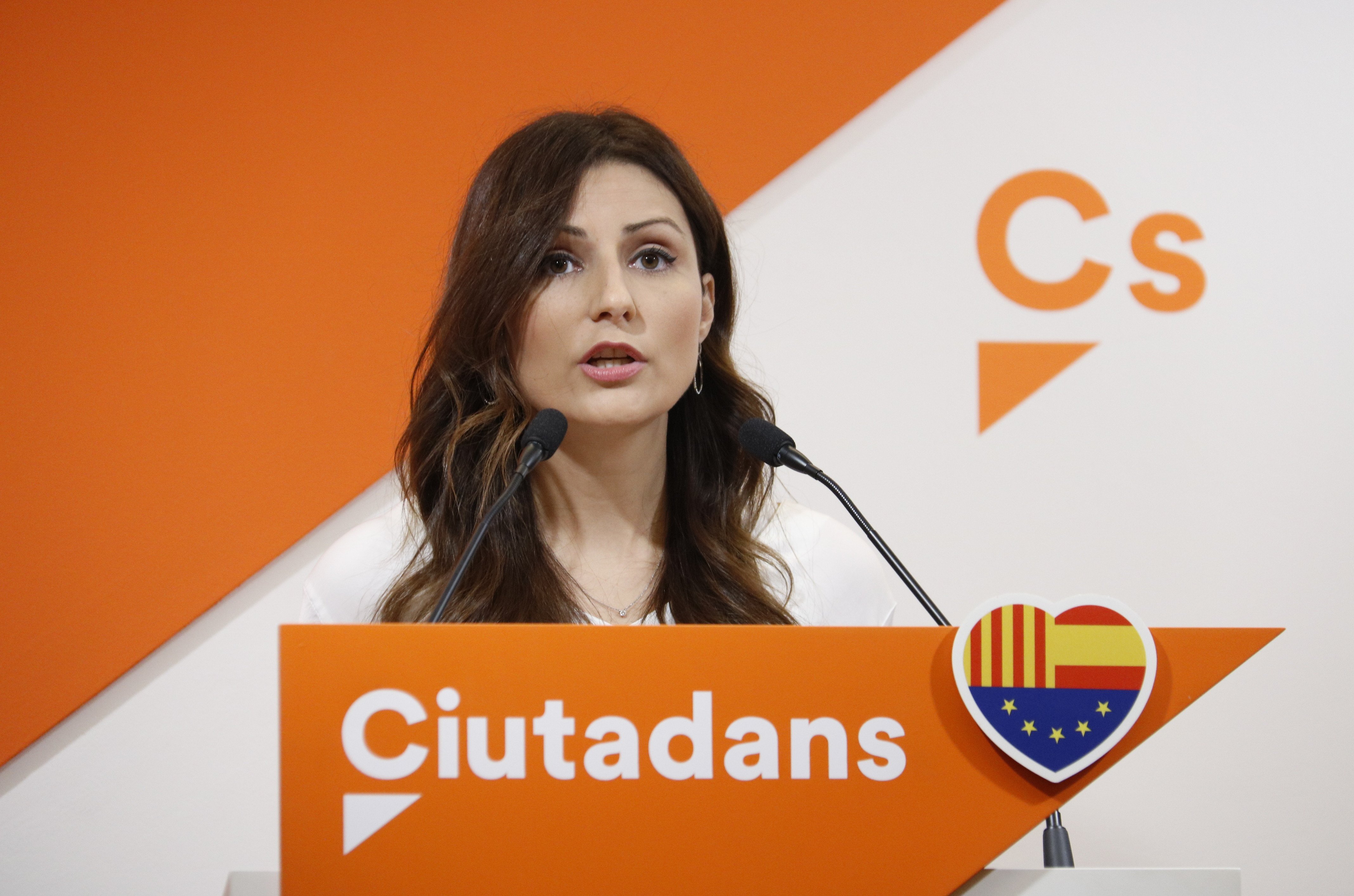 El TC da la razón a Ciudadanos y anula los acuerdos de la Mesa que tramitaron la moción de la DUI