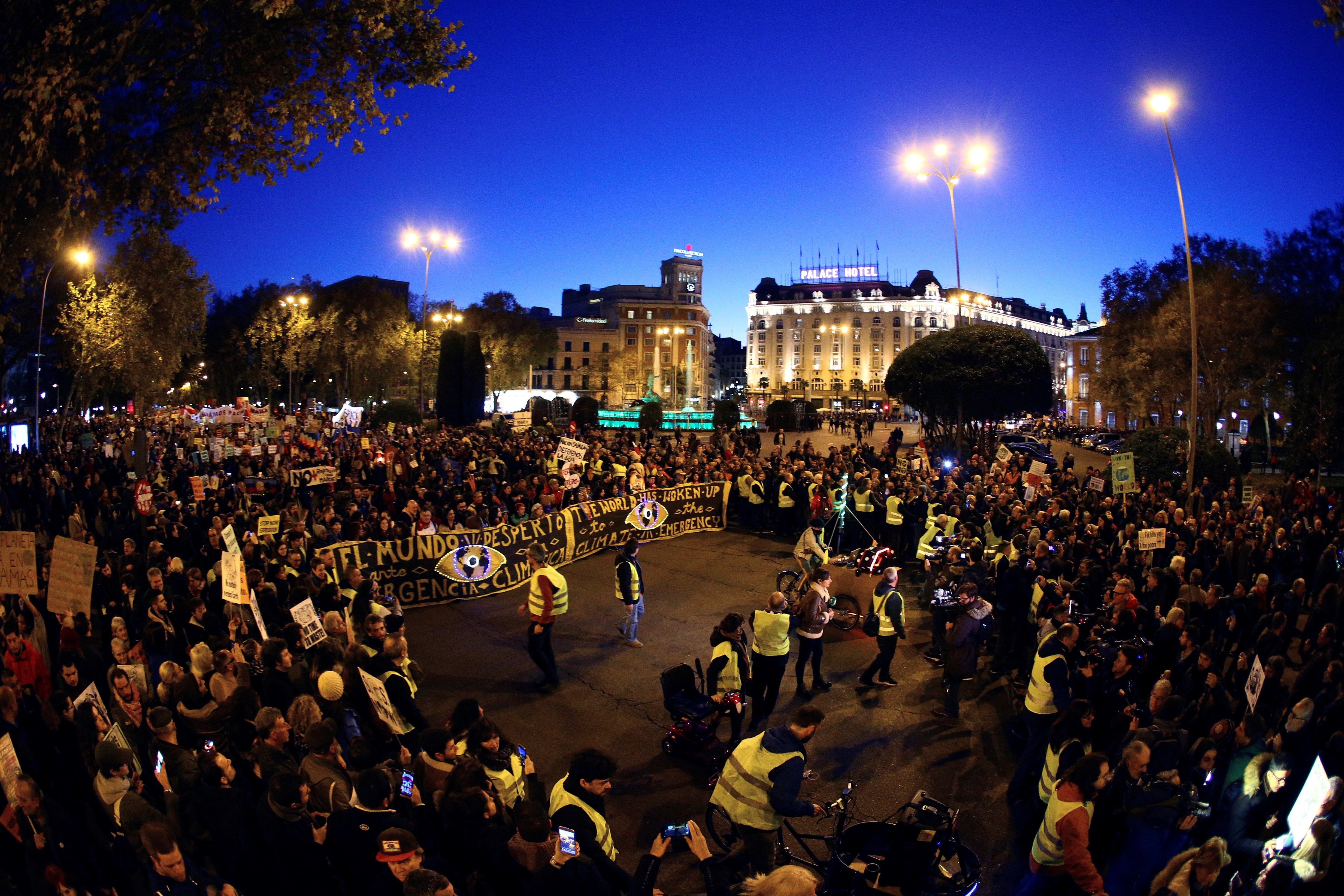 Greta Thunberg protagonitza la massiva marxa pel clima a Madrid