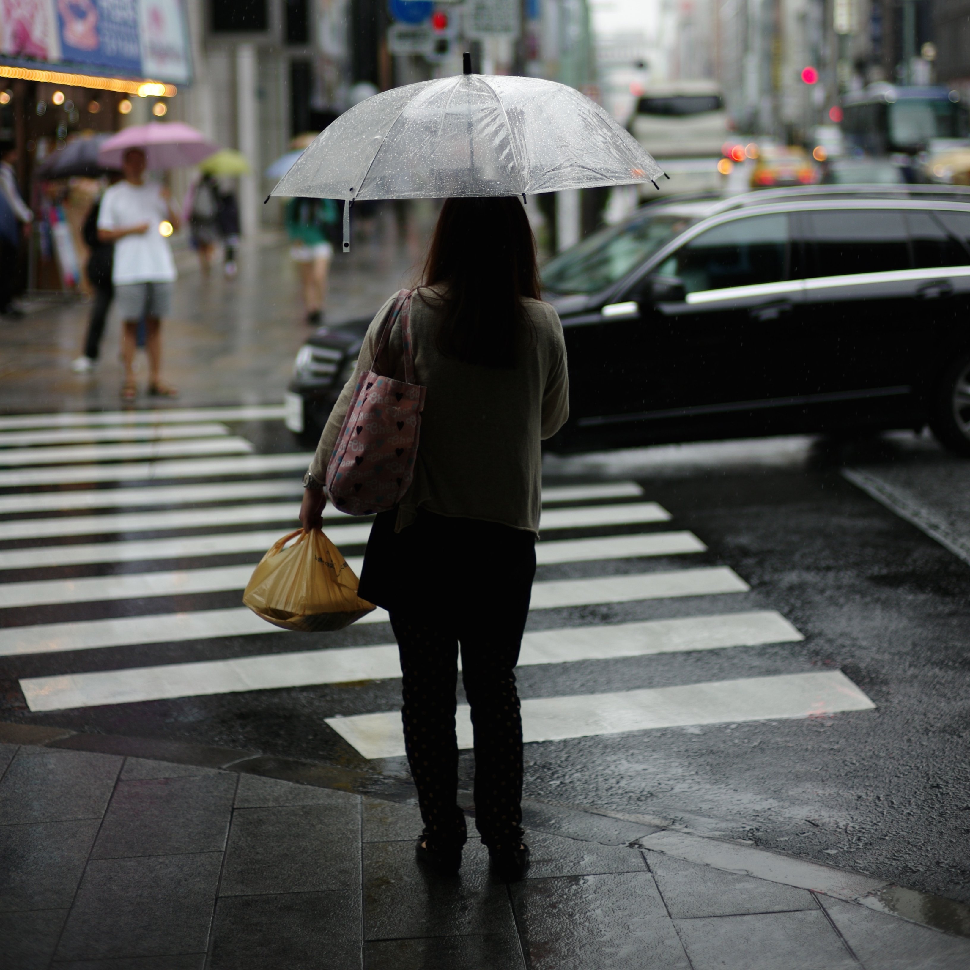 ¿Pueden el frío y la lluvia aumentar la posibilidad de sufrir un cáncer?