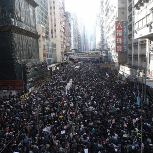 Marxa massiva a Hong Kong mig any després de l'inici de les protestes