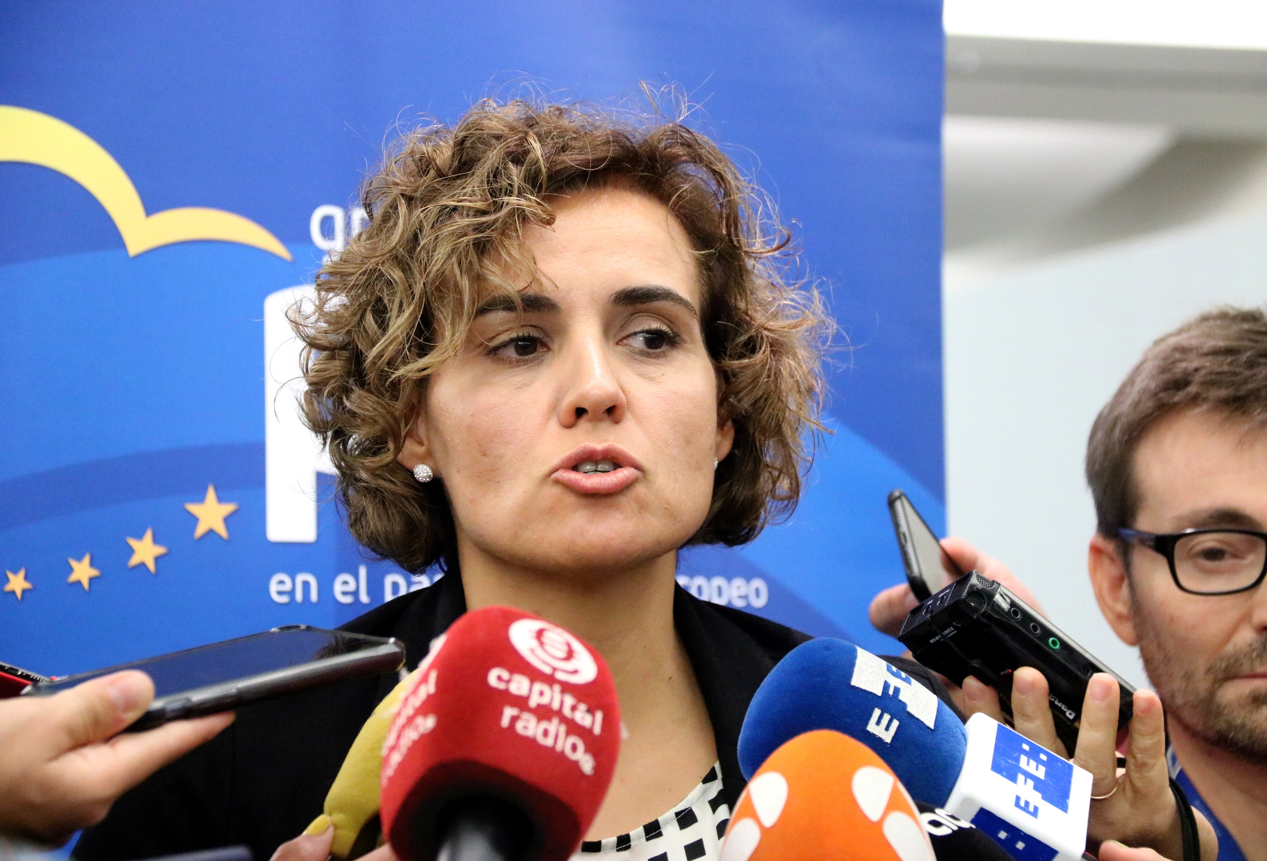 Montserrat: "Puigdemont y Comín son personajes amortizados y caducados" Montserrat: "Puigdemont y Comín son personajes amortizados y caducados"