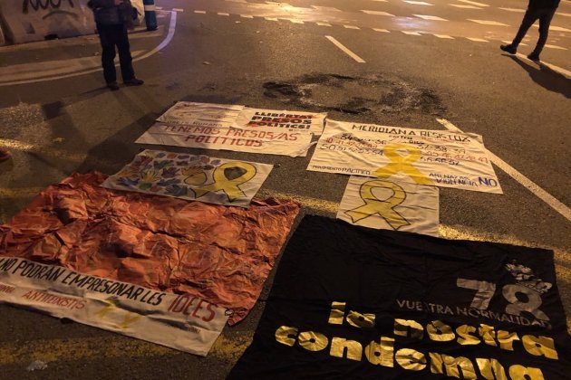pancartes meridiana - meridiana resisteix