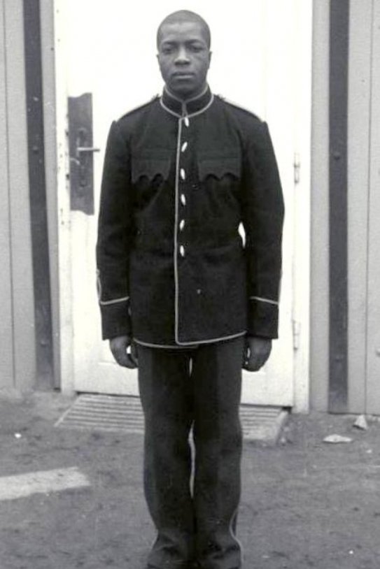 Bundesarchiv Bild 192 059, KZ Mauthausen, Häftling Carlos Greykey (cropped)