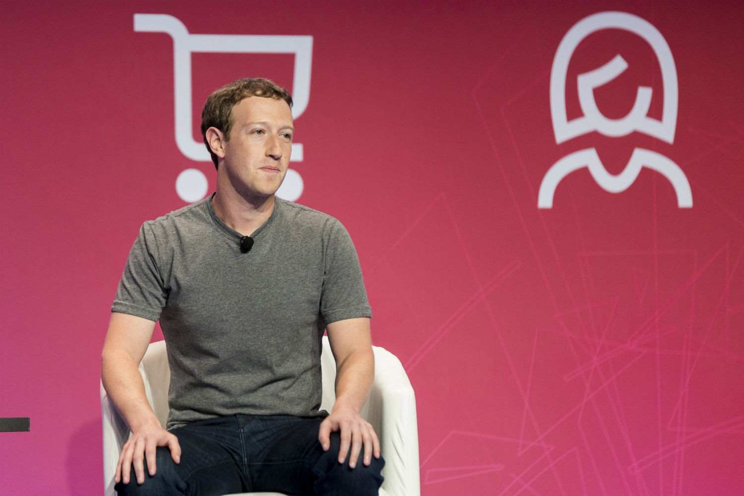 Zuckerberg pide perdón a los usuarios europeos por el escándalo de la filtración