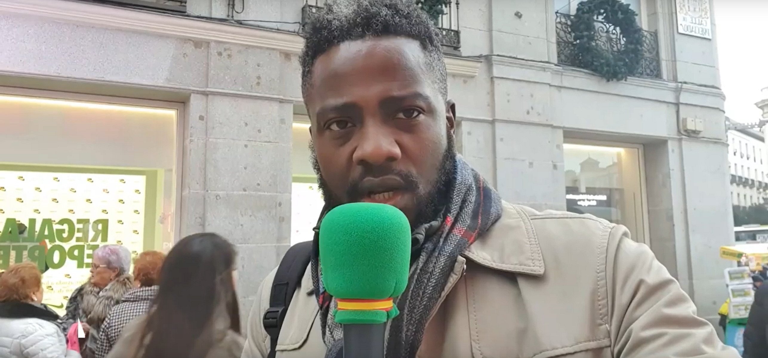 'El Negro de Vox' abre un delirante canal de YouTube