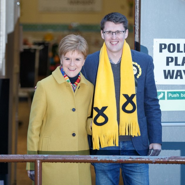Nicola Sturgeon i el candidat de Glasgow EFE