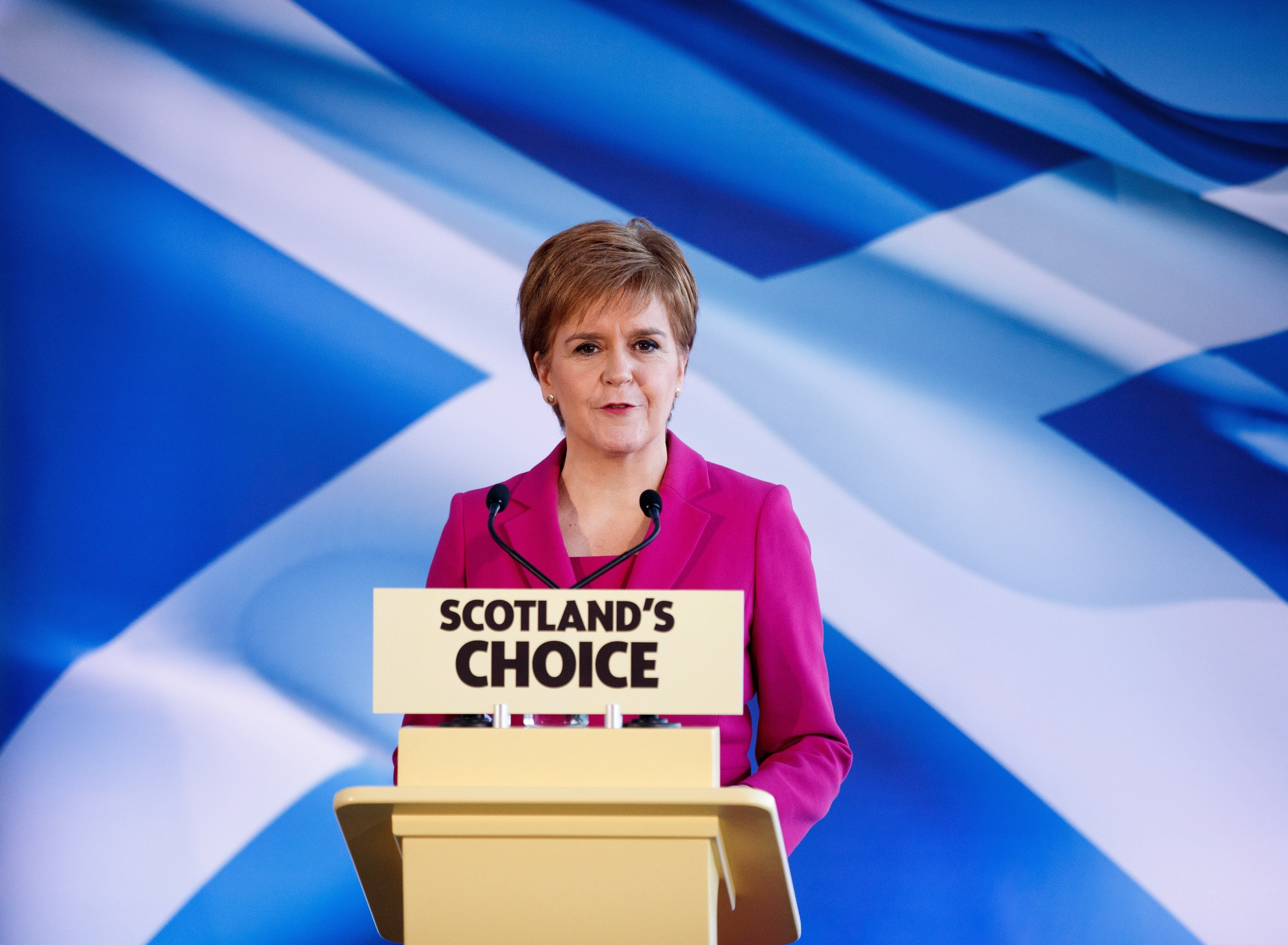 Sturgeon ya reclama a Johnson un nuevo referéndum en Escocia