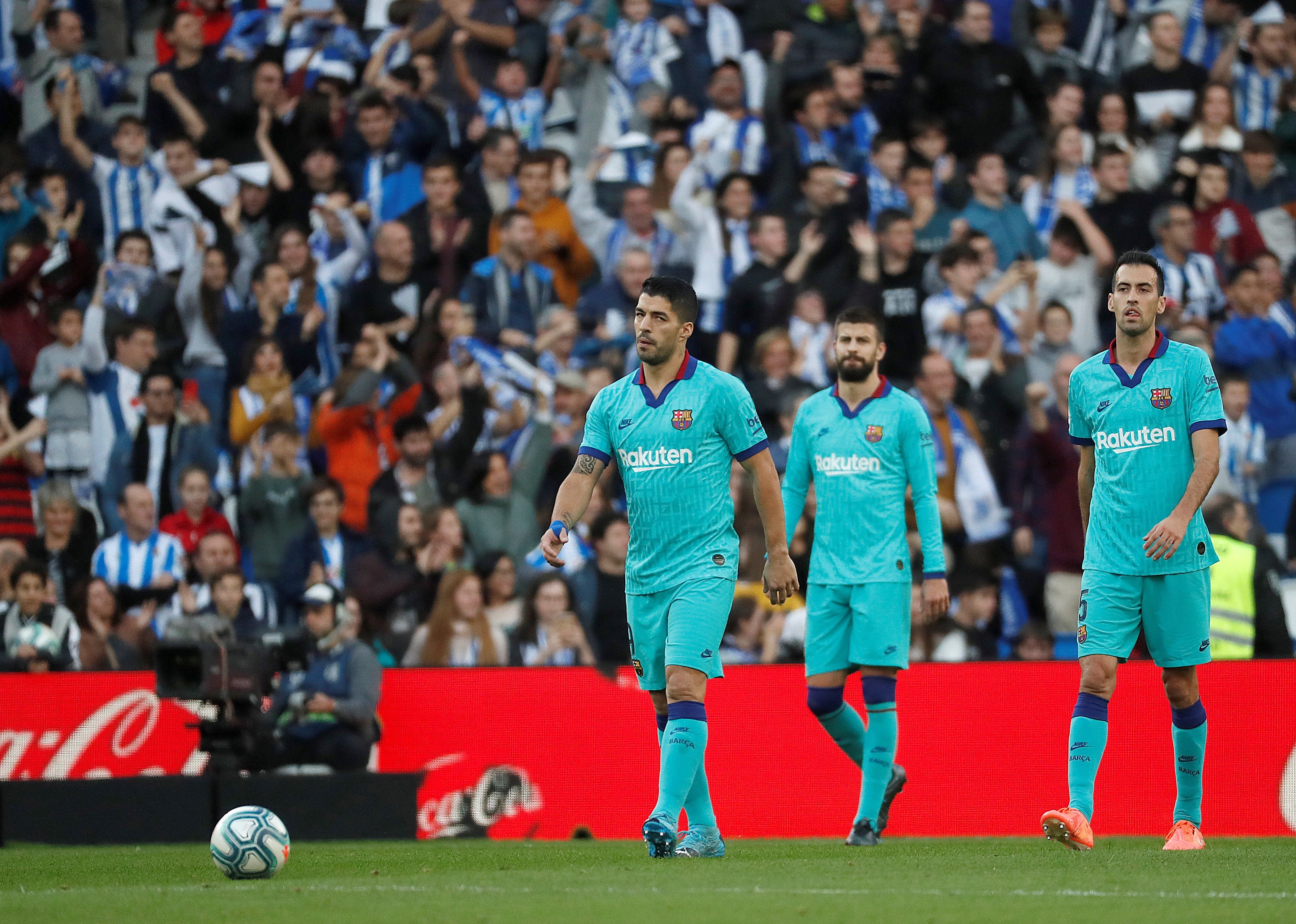 El Barça s'ofega a Anoeta abans del tsunami (2-2)