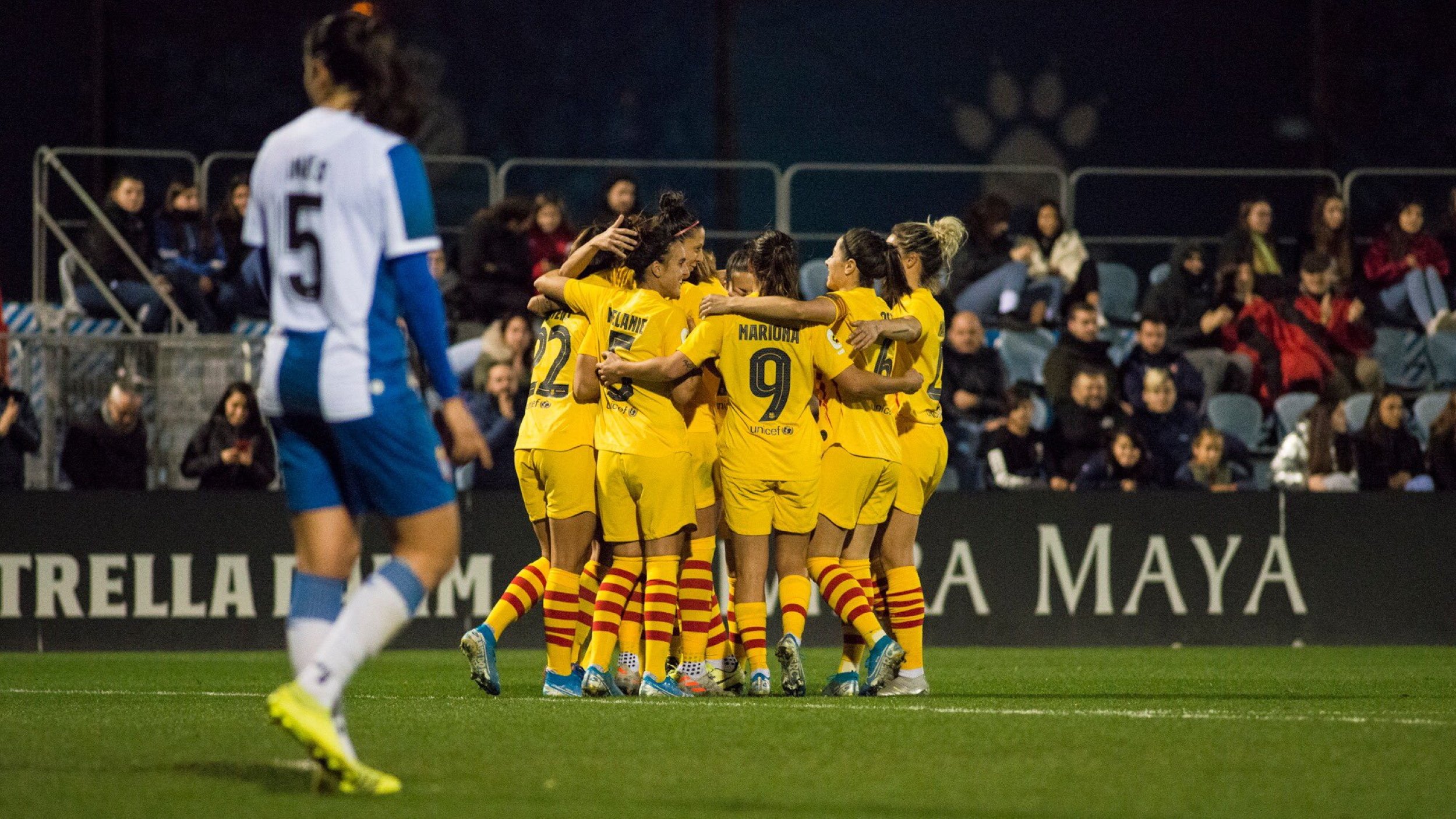 El Barça femení enfonsa l'Espanyol i és més líder (0-4)
