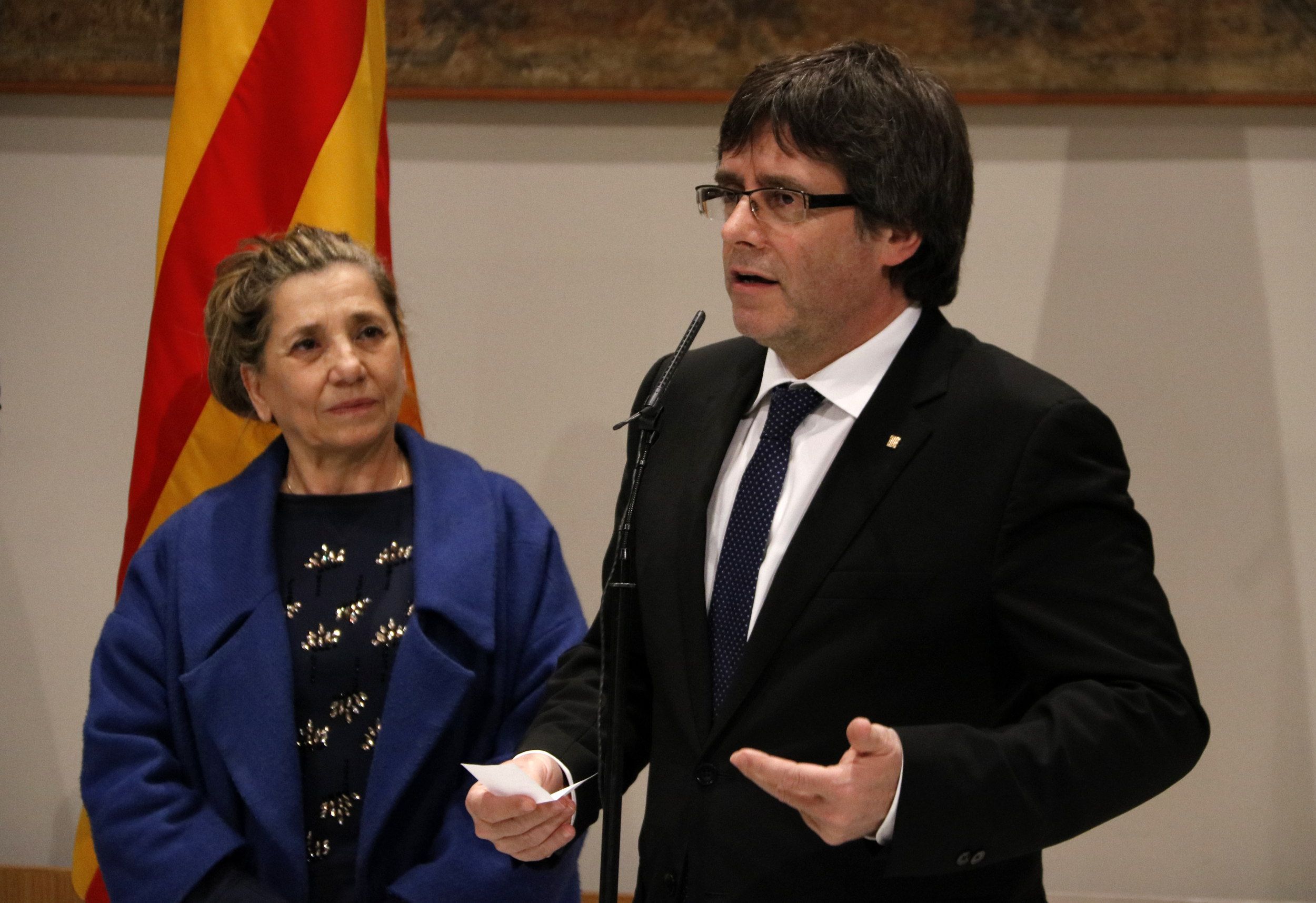Puigdemont expresa "máximo compromiso" con el cine catalán y sus reivindicaciones