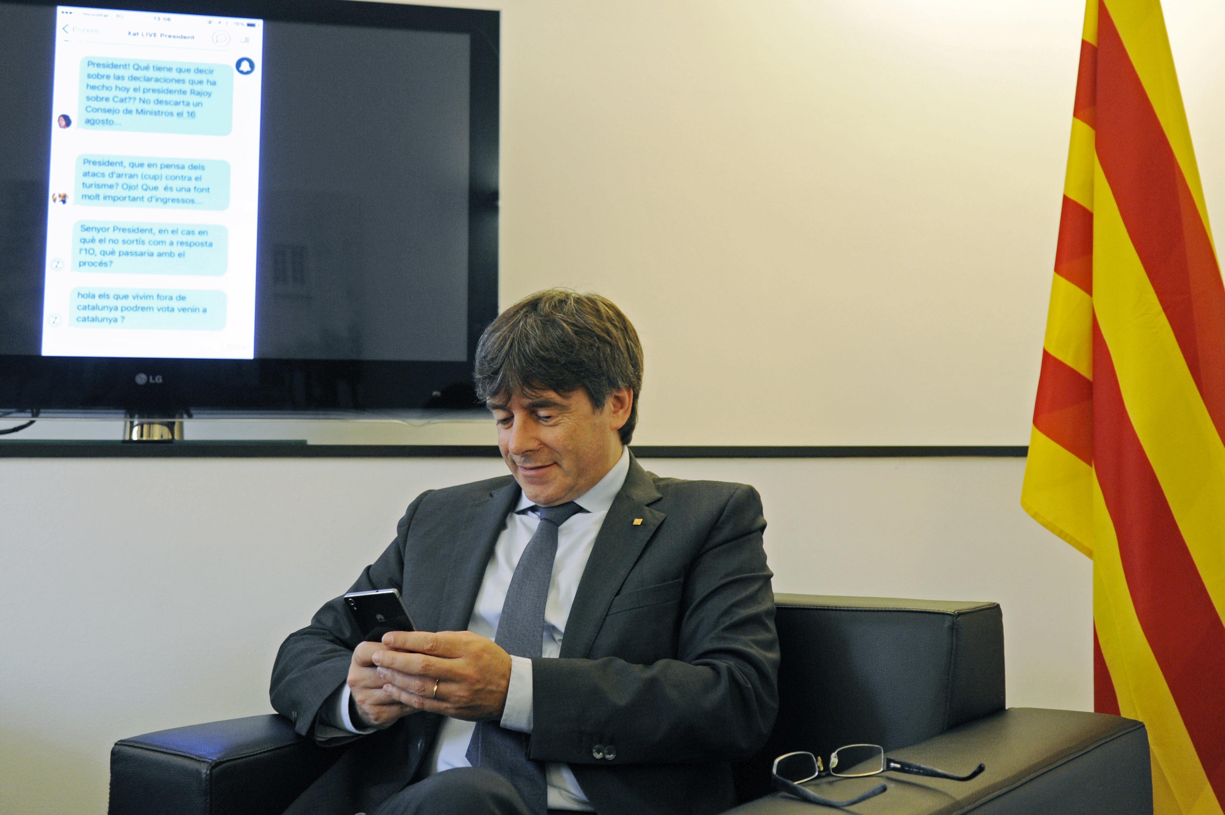 Un jutge permet punxar el telèfon a 15 contactes de Puigdemont, segons El Mundo