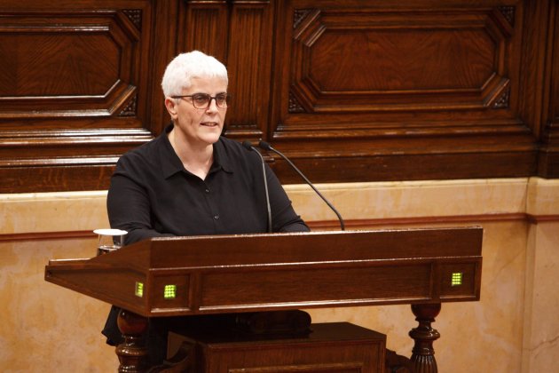 Montse Pineda ple dones Parlament - Mireia Comas