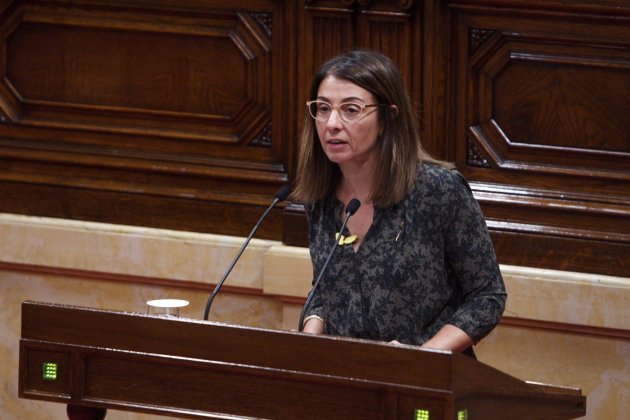 Meritxell budó ple dones parlament - Mireia Comas