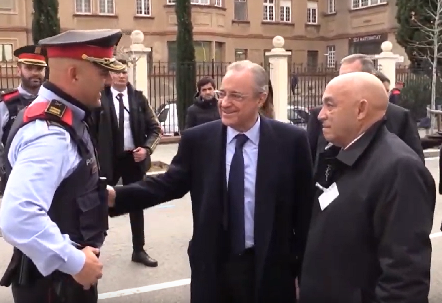 VÍDEO | "Tranquils, no passarà res", les paraules de Florentino Pérez als Mossos