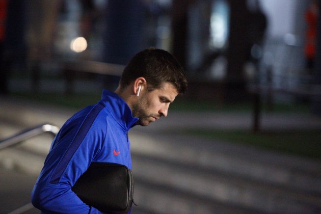 gerard pique llegado campo nuevo - mireia comas