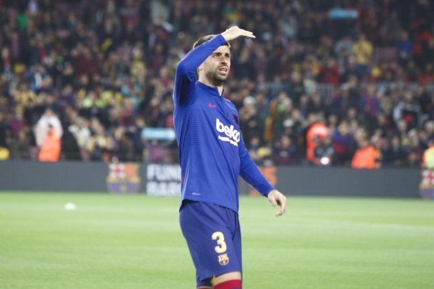 piqué calentando barca Camp Nou Classic Barca Real Madrid Mireia Comas