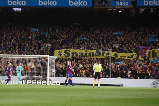 pancarta Tsunami clásico Camp Nou - Mireia Comas