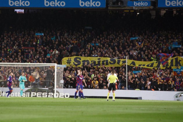 pancarta Tsunami clàssic Camp Nou - Mireia Comas