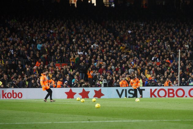 pelotas Tsunami clásico Camp Nou - Mireia Comas