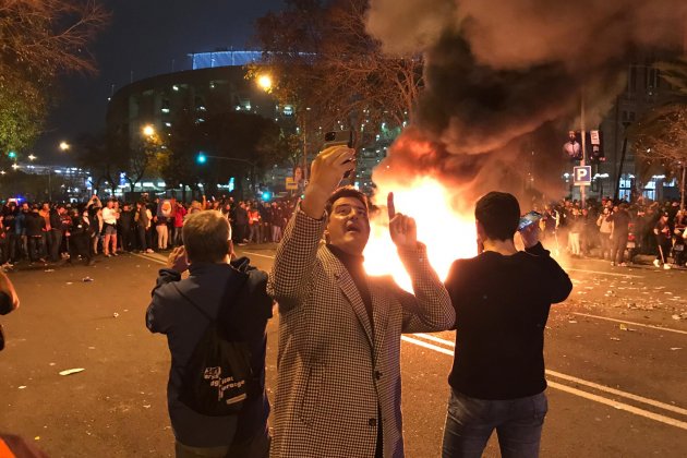 barricadas quemando clásico - Carlota Camps