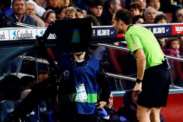 VAR Camp Nou EFE VAR Camp Nou EFE
