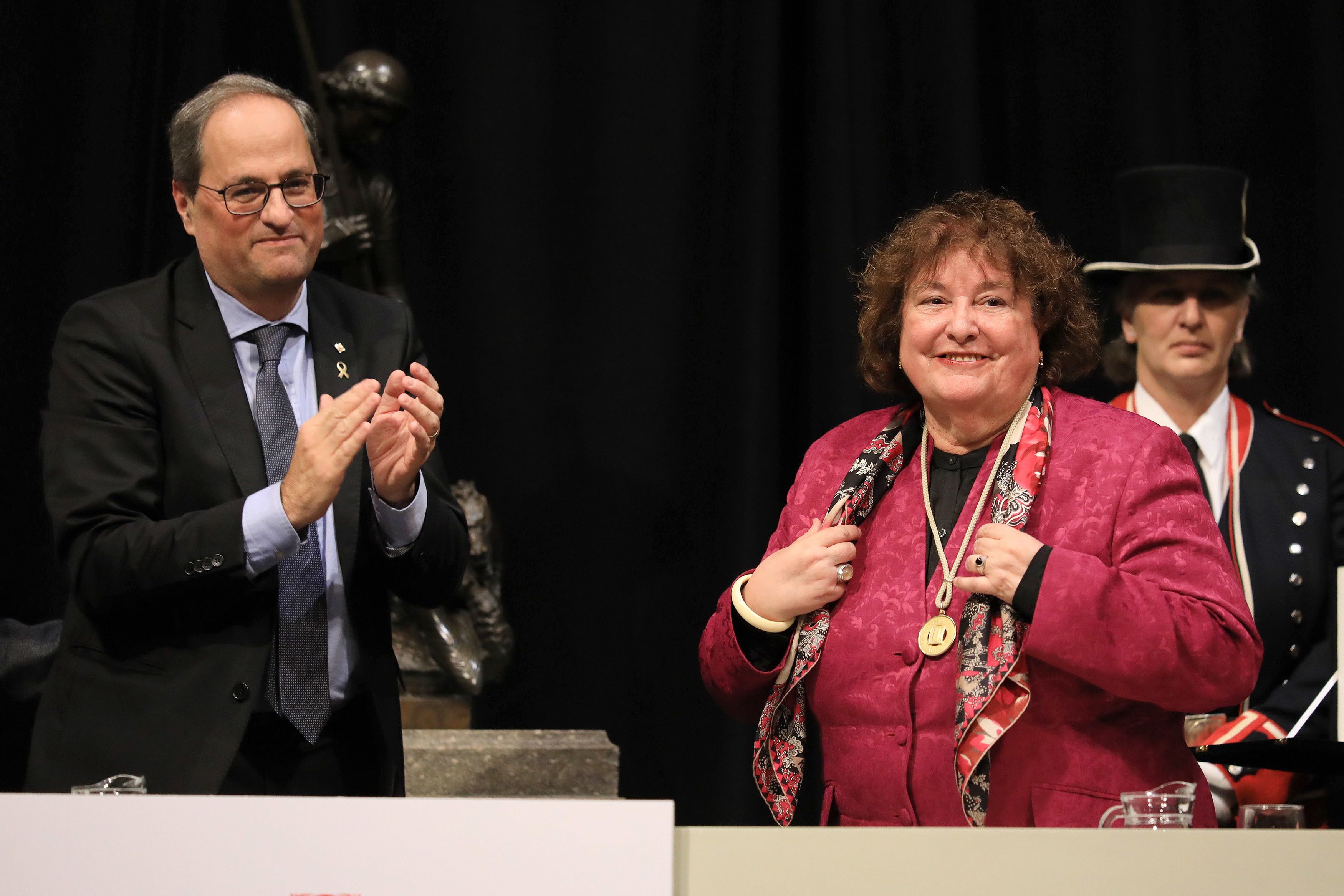 Anna Maria Cabré i Josep Vallverdú reben la Medalla d'Or de la Generalitat