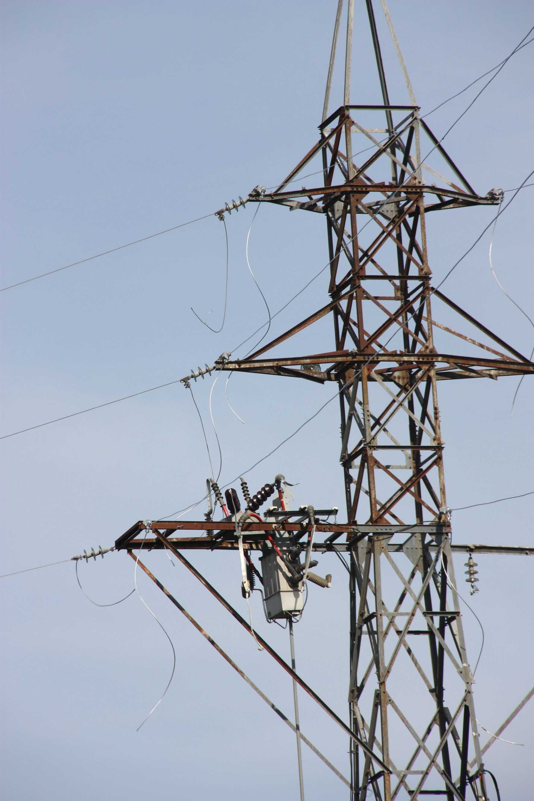 Les pimes i autònoms de l'Estat paguen l'electricitat més cara que a la resta d'Europa