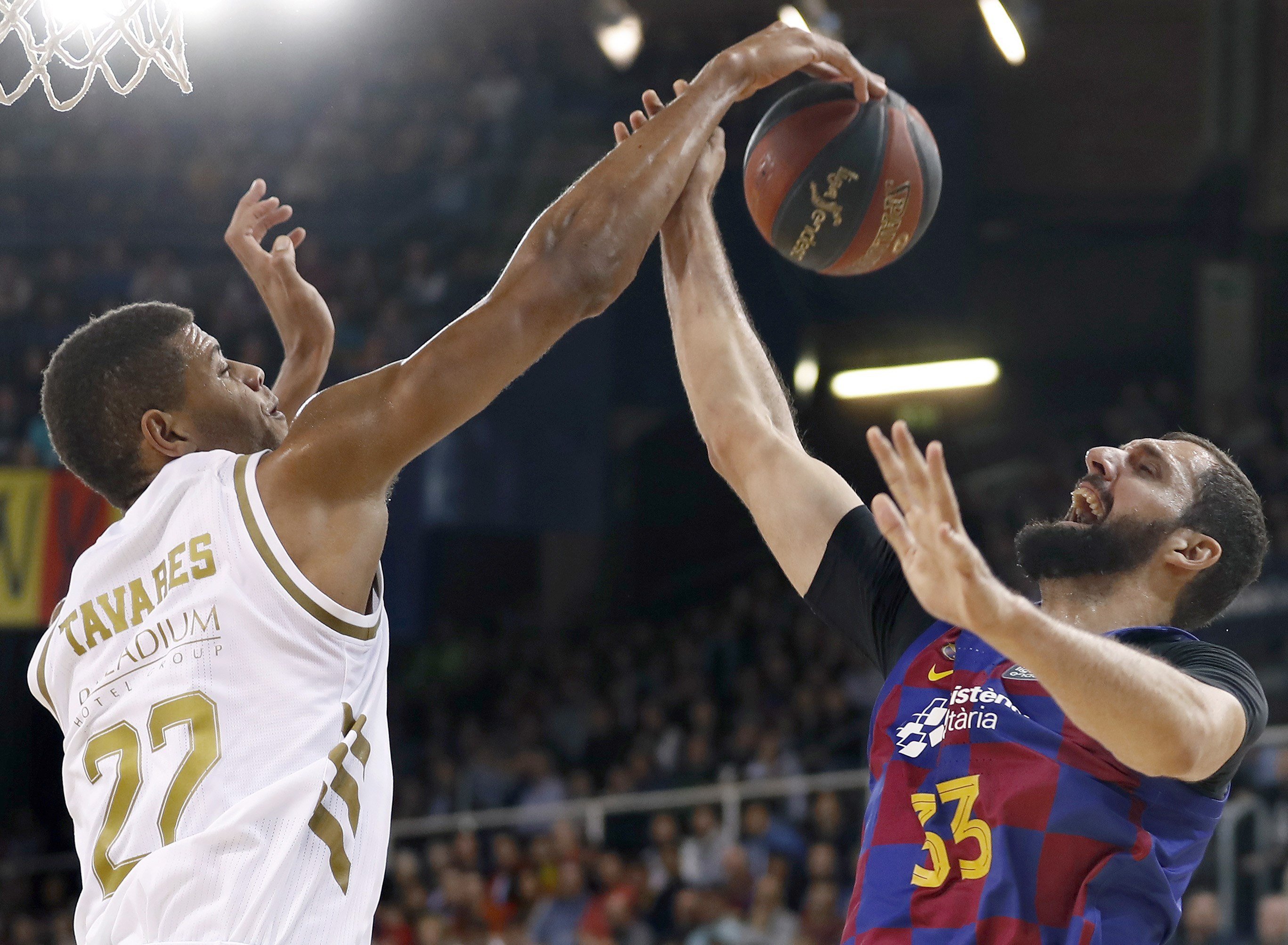 El blaugrana Nikola Mirotic denuncia amenazas a su familia en Instagram