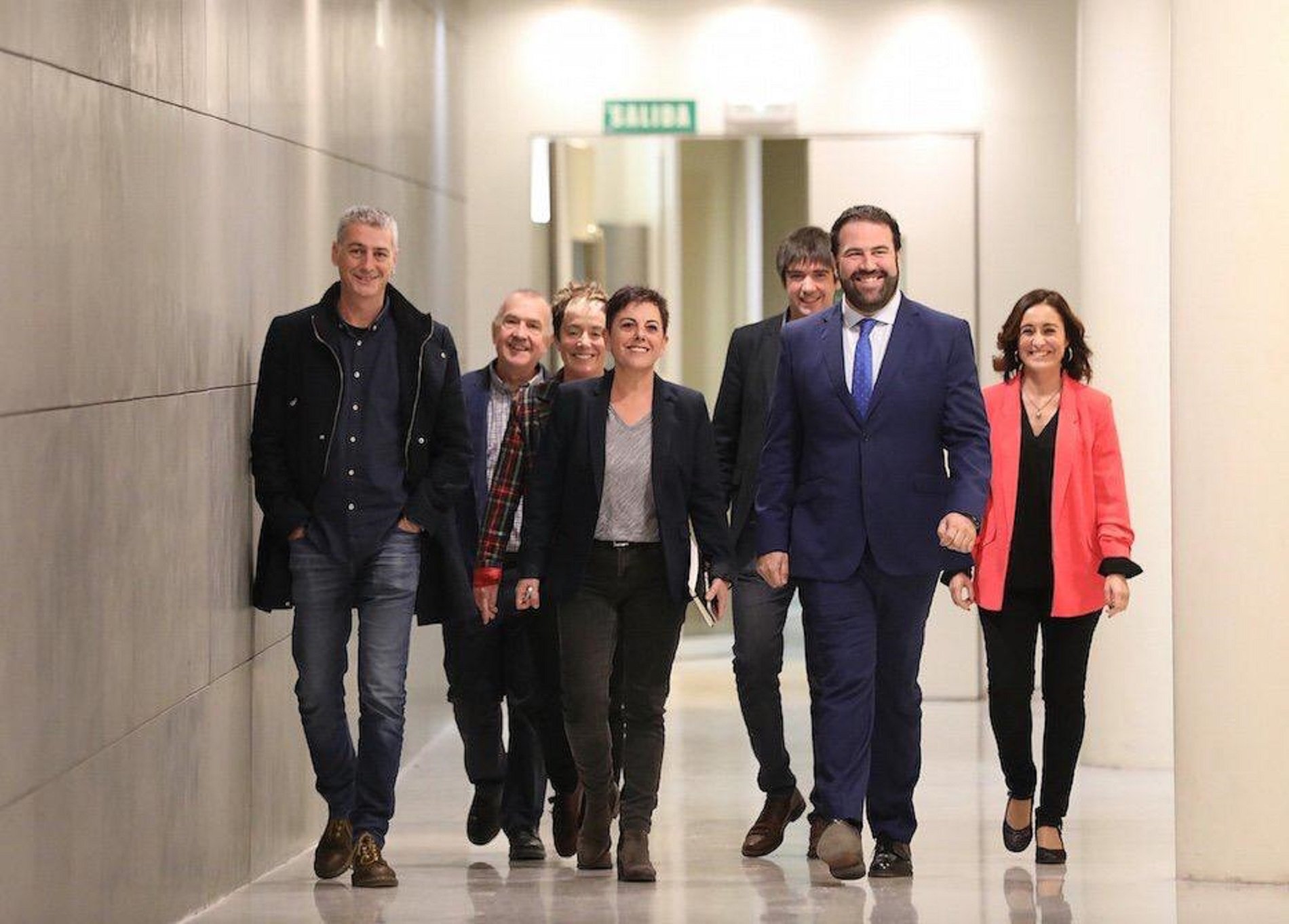 Bildu proposa l'abstenció a la investidura en una consulta a les bases