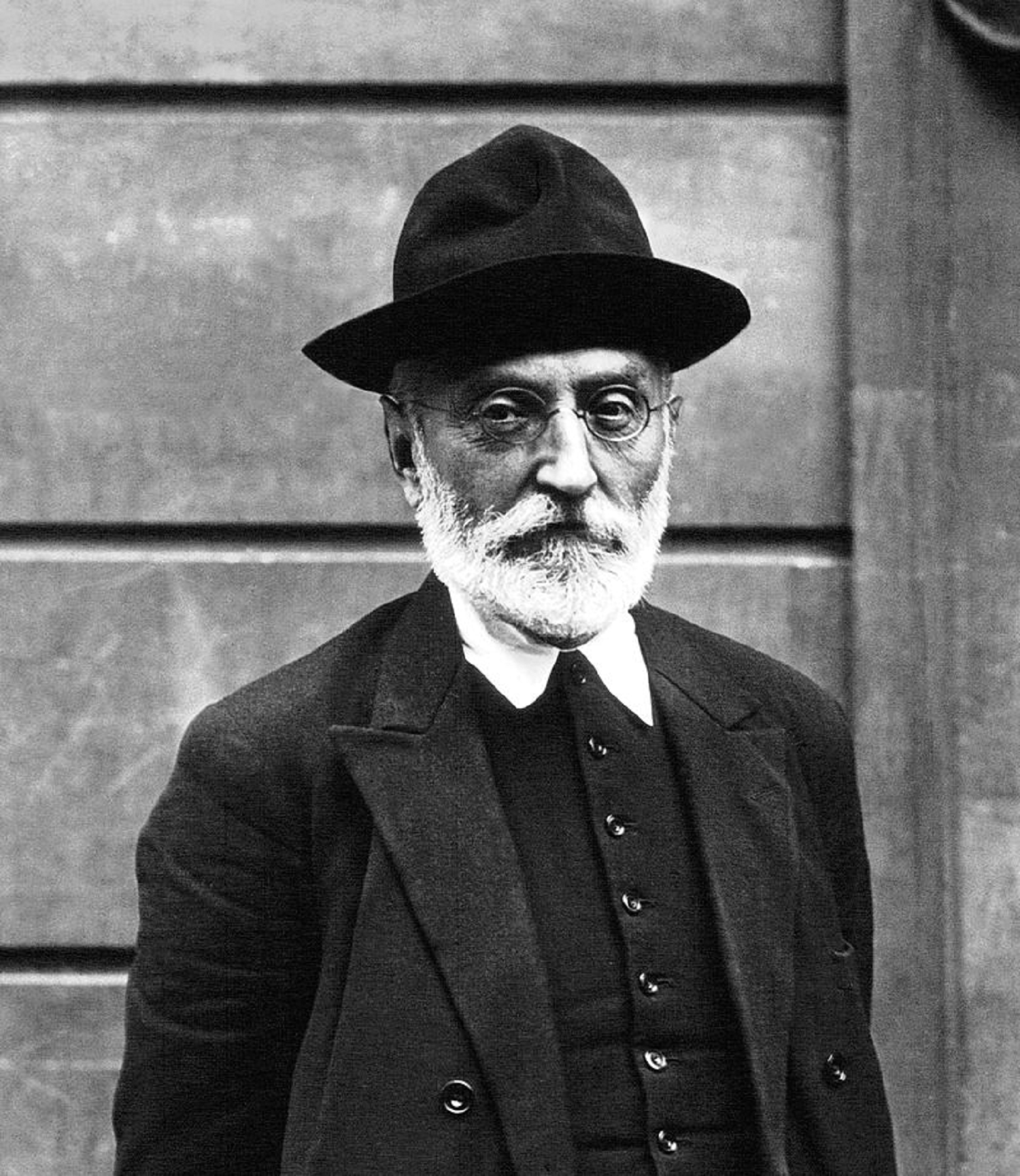 Muere Unamuno, autor de la cita "Merecemos perder Catalunya"