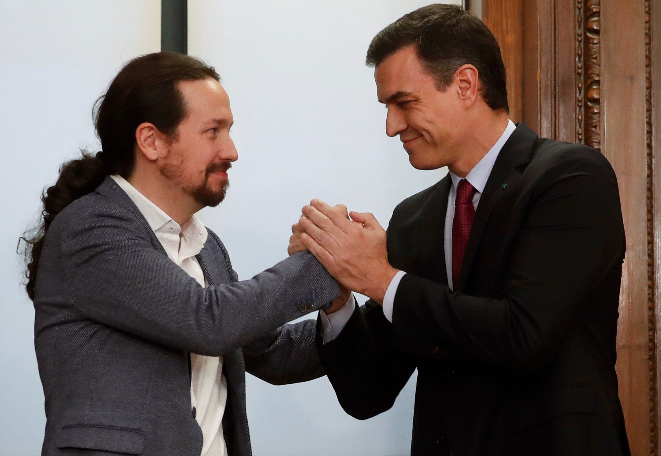 Sánchez i Iglesias segellen el seu govern de coalició i miren cap a ERC