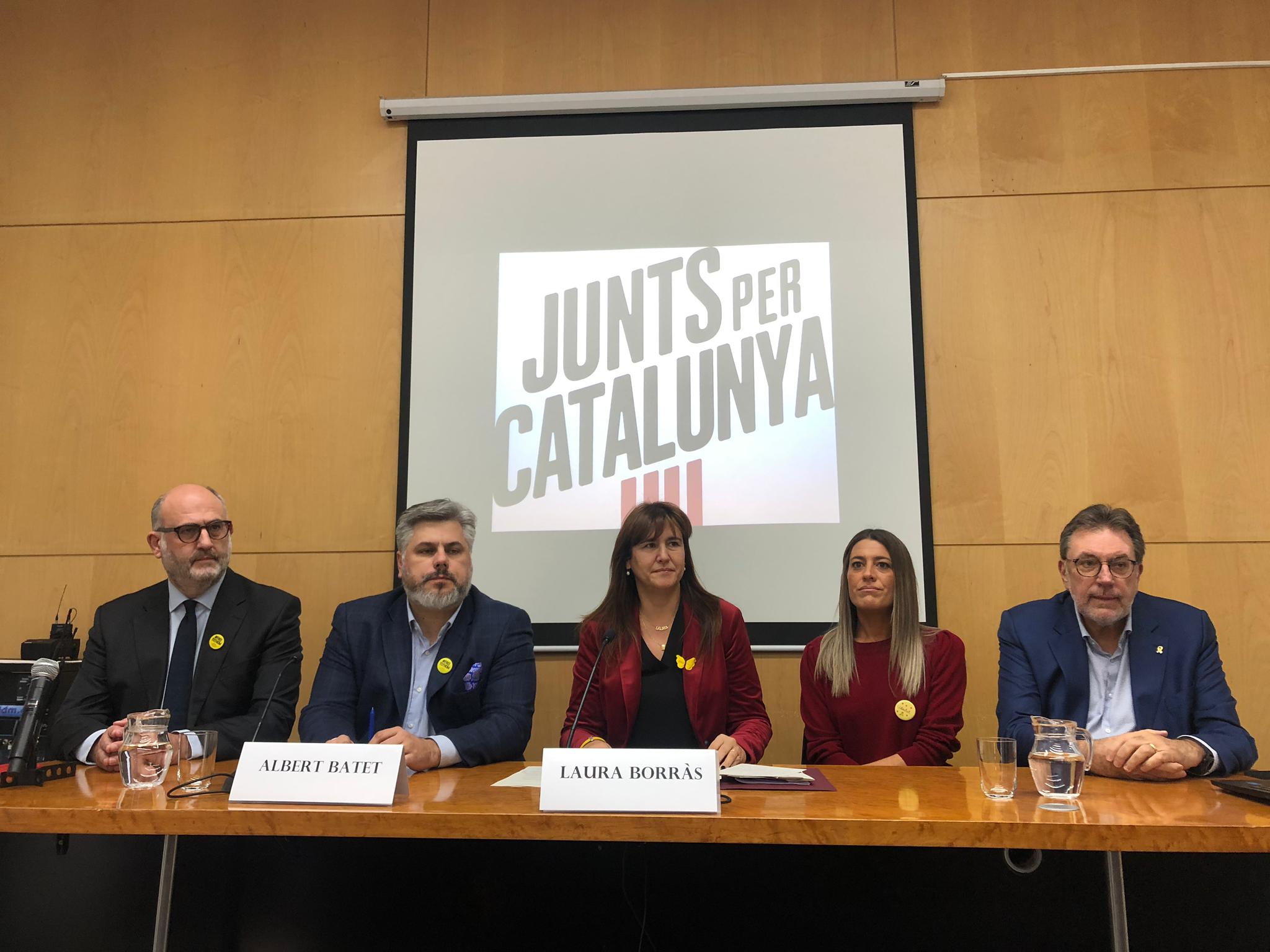 El Govern trontolla: JxCat acusa ERC d'afeblir l'independentisme